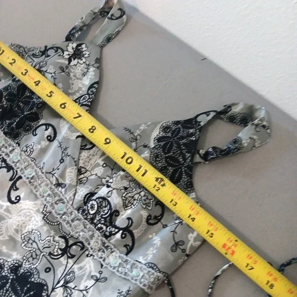 Y2K Babydoll Top Medium Gray Romantic Floral Satin Boho Fairy Grunge Whimsigoth - Picture 11 of 15